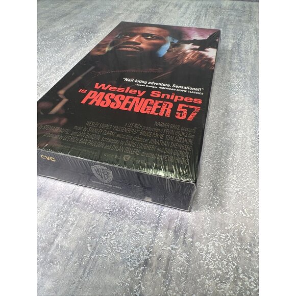 Passenger 57 VHS 1992 Brand New Factory Sealed Wesley Snipes Classic Film - Picture 7 of 7